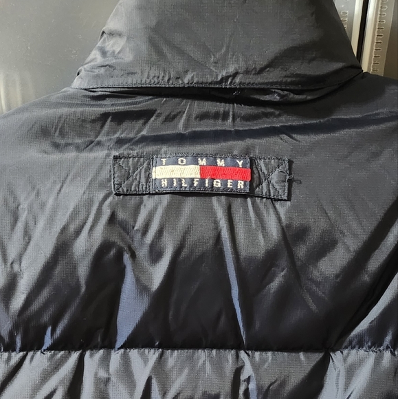 Tommy hilfiger puffer jacket - Picture 3 of 9